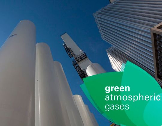 Tyczka informiert, dass die Luftgase Argon, Stickstoff und Sauerstoff nun auch als zu 100 Prozent aus nachhaltiger Energie hergestellte Typen angeboten werden. Diese Erweiterung des Gasportfolios mit nachhaltigen Produkten geschieht im Rahmen von „Green Atmospheric Gases“.(Bild:  Tyczka)