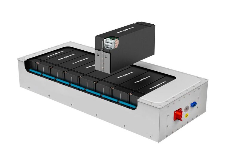 Batteriepacks für rund 2.900 Elektrobusse umfasst ein weiterer Auftrag. Dafür liefert Borg Warner zwei standardisierte Batteriepacks und ein Batteriemanagementsystem an einen Antriebstechnik-Hersteller – der sie als Elektrifizierungspakete an einen Hersteller für elektrische Schulbusse verkauft. (Bild: Borg Warner)