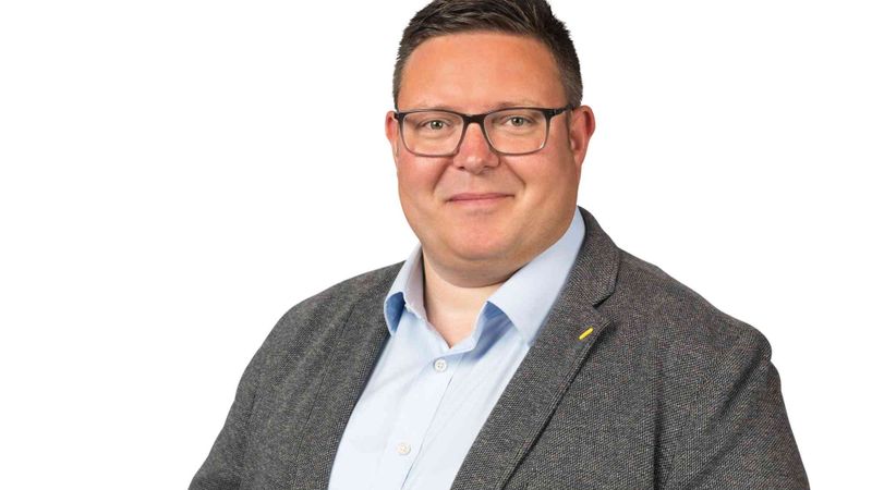 Dirk Labudda: "Der 'KB.esave' ist für verschiedene Einsatzfelder konzipiert: als Stand-alone-Speicher, co-located zu Energieerzeugungsanlagen, zur Wertsteigerung von Gewerbeimmobilien und als Investitionsobjekt für Projektgesellschaften."(Bild:  KB.energy)
