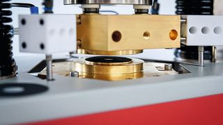 Charakterisierung einer Gasdiffusionslage. (Bild: Zwick Roell)