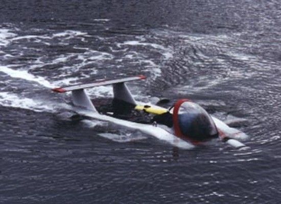 Wet Flight: entstand 1997 und ist ein leistungsfähiger Einsitzer (DeepFlight)