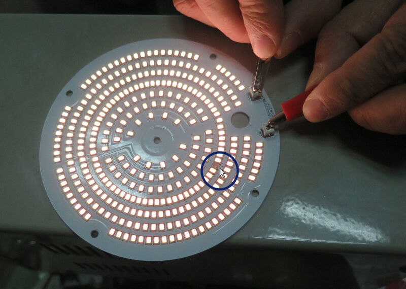 Die einzelnen LEDs sind sind unabhängig. Fällt eine aus, leuchten die anderen weiter. (ASMETEC)