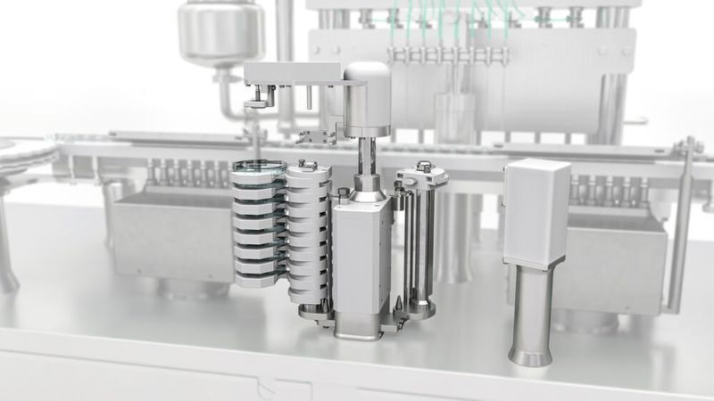 Der neue patentierte Settle Plate Changer SPC 1000 automatisiert das mikrobielle Monitoring und reduziert Produktionsunterbrechungen sowie menschliche Eingriffe in die Prozesszone auf ein Minimum. (Bild: Syntegon Technology)