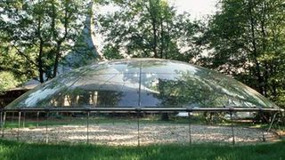 Vorarbeiten für das adaptive Schalentragwerk - hier eine Ausführung aus Glas. Bilder: Uni Stuttgart (Archiv: Vogel Business Media)