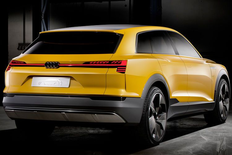 Das Auto soll es als reinen Stromer, Plug-in-Hybriden und mit Brennstoffzelle geben. Letzteres allerdings erst, wenn die nötige Infrastruktur dafür vorhanden ist. (Foto: Audi)