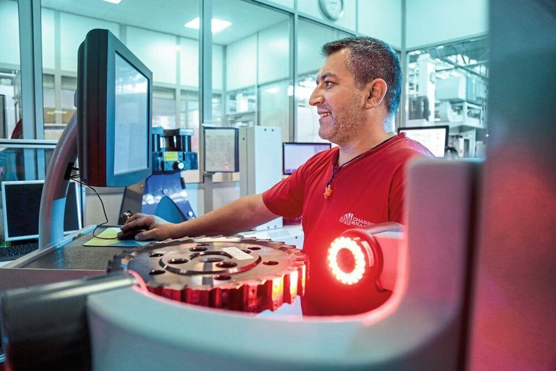 Den Einstellraum zum Messen und Voreinstellen der Werkzeuge, speziell der Sonder-Scheibenfräser, hat der Werkzeughersteller eingerichtet.  (Mapal)