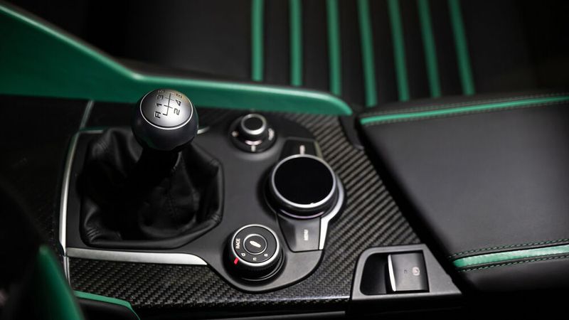 In der Giulia hat Zagato die Leistung des GTAm mit der Handschaltung der ersten GTA-Generation kombiniert. (Bild: Zagato)