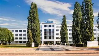 Flender ist bekanntlich Experte in Sachen Antriebstechnik. Nun will man sich stärker auf den Bereich Windkraft stützen. Dafür läuft gerade die Übernahme von Teilen des finnischen Unternehmens Wärtsilä in Brasilien ... (Bild: Flender)