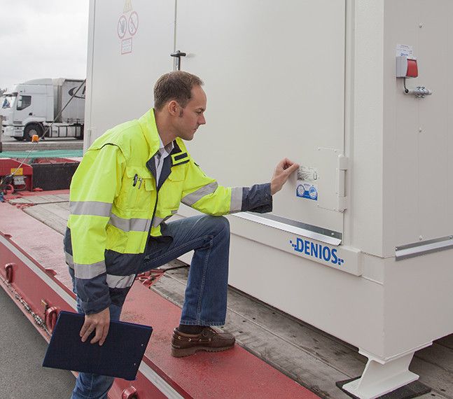 Gemäß den Vorschriften der neuen Norm DIN EN 1090 tragen Stahl- und Aluminiumbauprodukte von Denios jetzt das CE-Kennzeichen. (Bild: Denios)
