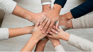 Das neue Delinea Partner Advantage Program soll Identity-Security-Partner mit klaren Regeln, geschützten Margen und KI-gestütztem Enablement beim nachhaltigen Wachstum unterstützen. (Bild: Gemini / KI-generiert)