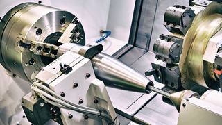 US-Verteidigungsminister Pete Hegseth will die deutsche Industrie stärker für Nato-Verteidigung nutzen. (Bild: © Sergey Ryzhov - stock.adobe.com)