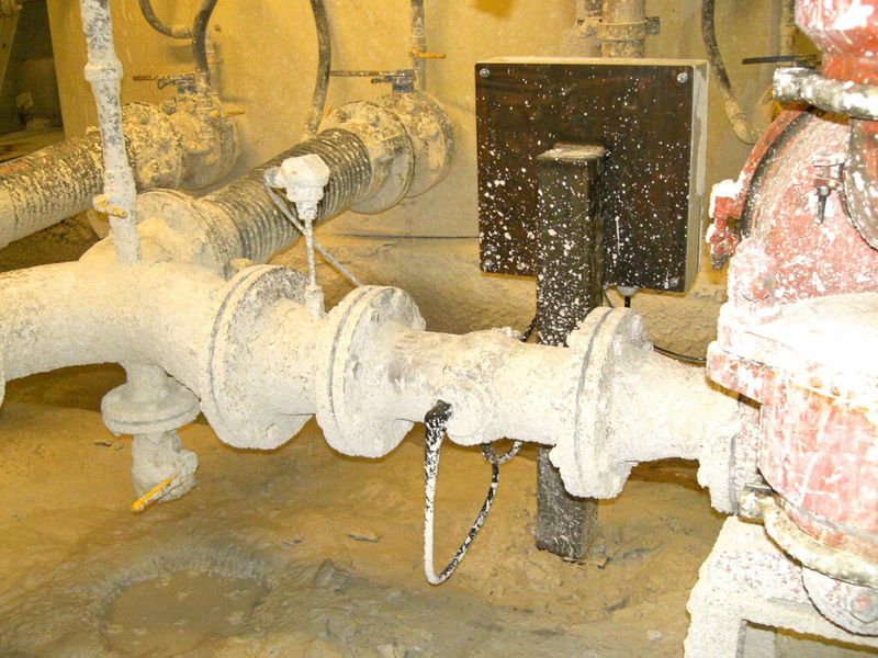 Bild 1: Die Mikrowellen-Messtechnik eignet sich auch für den Einsatz in rauer Industrieumgebung. (Bild: Pro-M-Tec Theisen)