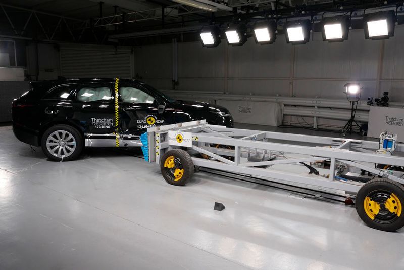 ... zählt der Seitenaufprall. (Euro NCAP)