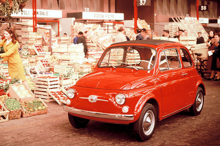Knallrot: Der Fiat 500 von 1965. (Fiat)