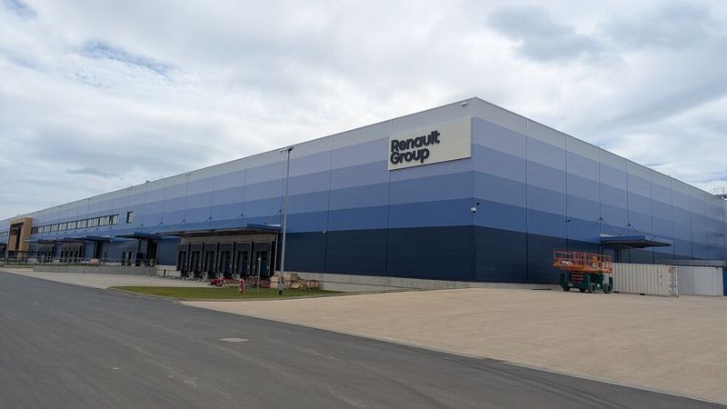 Renault nimmt an seinem ehemaligen Stammsitz in Brühl ein neues Logistikcenter in Betrieb. (Bild: Simon – VCG)