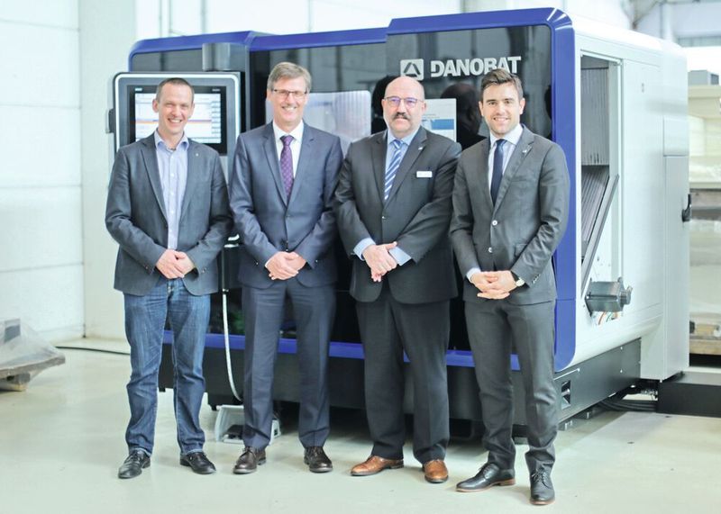 Hausausstellung Danobat-Overbeck 2019: (vrnl) Ekain Arrizabalaga, Geschäftsführer Danobat-Overbeck; Peter Müller, Vertriebsleiter Schweiz bei Danobat-Overbeck; Jörg Zubler, Geschäftsführer HP Müller Werkzeugmaschinen AG sowie Michel Oppliger, Verkaufsleiter HP Müller Werkzeugmaschinen AG. (Anne Richter, SMM)