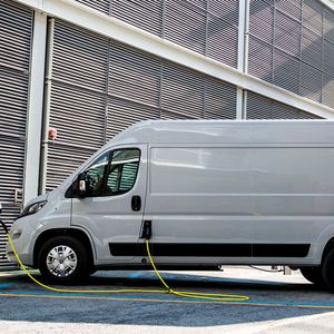 Seit 2021 bietet Fiat Professional den E-Ducato an.(Bild:  Fiat)