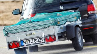 Bei Ausweichversuchen offenbarten zwei Hänger deutliche Schwächen. (ADAC/Ralph Wagner)