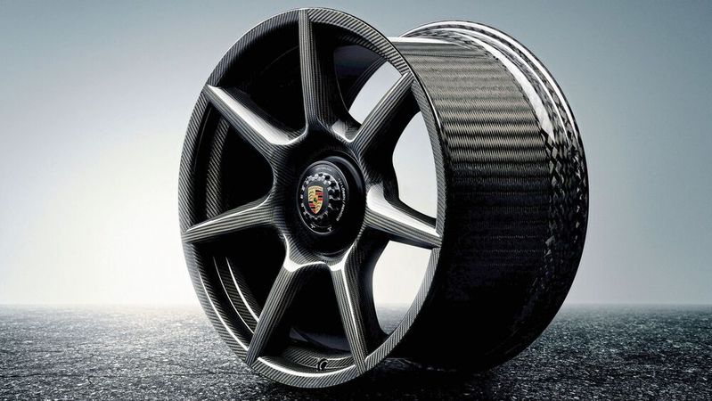 2021 wollte Thyssenkrupp Carbon Components erste Nachrüsträder aus CFK auf den Markt bringen. Bereits 2017 hatte es eine Sonderserie für Porsche gegeben.(Bild:  Richard Monning)