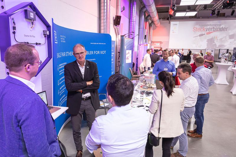 16. Anwenderkongress Steckverbinder: Der erste Steckverbinder-Tag am 5. Juli 2022 fokussierte neue Technologien und Trends wie den intelligenten Steckverbinder und KI in der Qualitätskontrolle, die additive Serienfertigung von Steckverbinder, DC-Verbindungstechnik, modulare Steckverbinder sowie messtechnische Verfahren. (Bild: Elektronikpraxis)