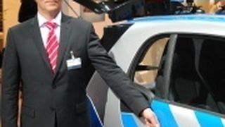 Serviceleiter Hans-Bahne Hansen stellte in Hannover das neue Reparaturkonzept „Mercedes-Benz Repair“ vor. (Archiv: Vogel Business Media)