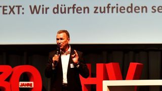 THV-Präsident Michael Martin lobte auf der Vollversammlung die konstruktive Zusammenarbeit mit Toyota Deutschland. (THV/ C.Olaf Adickes)