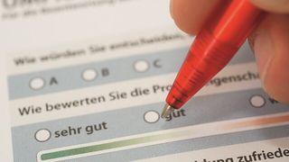 Einige Mystery-Shopper, die Autohäuser bewerten, fallen bei den Betrieben wegen ihrer schlechten Qualifizierung durch. (© cirquedesprit - Fotolia)