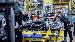 Zulieferer schlagen Alarm: Fehlende Dialogbereitschaft könnte Existenzen kosten.  (Daimler)