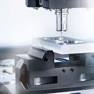 Die Präzisionswerkzeughalter Tribos-Mini und Tribos-RM von Schunk sind in der Medizintechnik, in der optischen Industrie, im Mikroformenbau, in der Luftfahrtindustrie sowie in der Uhren- und Schmuckindustrie weit verbreitet.