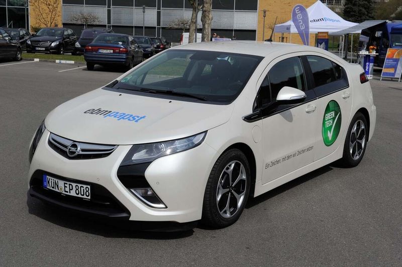 Probefahren mit dem neuen Opel Ampera. (Bild: EBM-Papst)