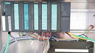 Bei der S7-314C handelt es sich um eine Kompakt-CPU. Da hier die Module fest mit der CPU verbaut sind, lassen sich diese nicht austauschen. (Bild: VCG)