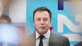 Tesla-Chef Elon Musk hegt mit der Eröffnung der seiner "Gigafactory" große Pläne – geht mit dem fünf Milliarden Dollar teuren Bau allerdings auch gewaltige Risiken ein. (dpa - Bildfunk)