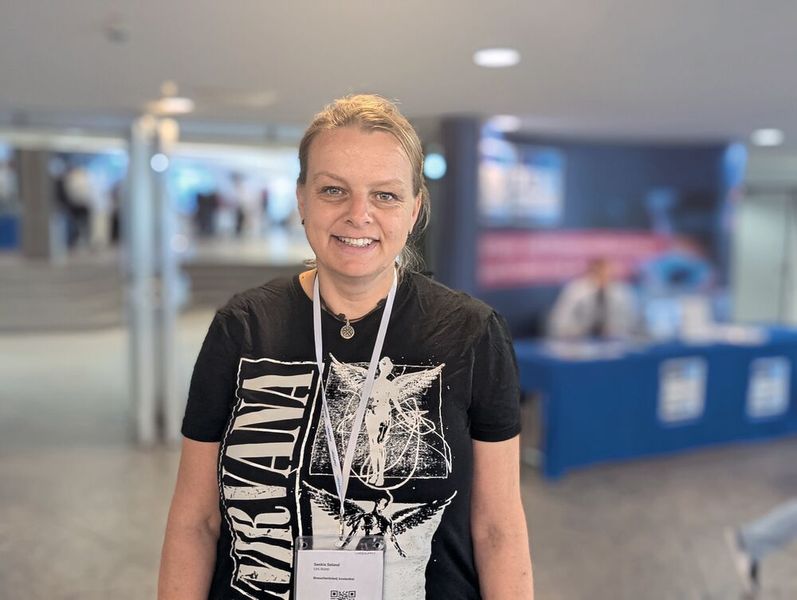 Besucherstimmen der LAB-SUPPLY Leverkusen 2026 Saskia Seland, Uni Bonn: „Die Vorträge waren super gut, fand ich. Wir hatten uns so viele vorgenommen, dass wir tatsächlich welche canceln mussten, weil wir festgestellt haben, dass wir unten bei den Ständen doch länger unterwegs waren als gedacht. “    Mehr Infos zu den kommenden LAB-SUPPLY-Messen finden Sie auf www.lab-supply.info (Bild: Stefan Stark)