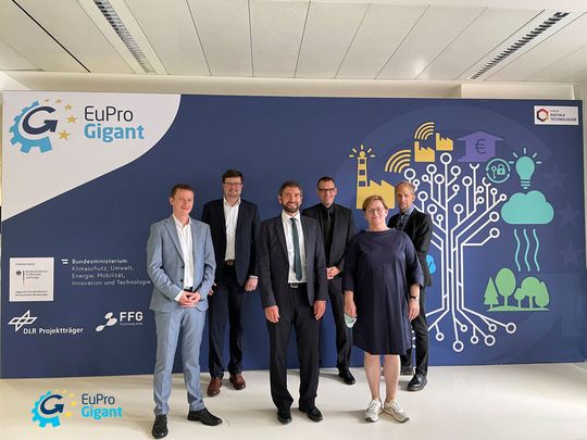 Öffentliche Vorstellung des Leitprojektes „EuProGigant“. Dabei geht es darum, Europas Produktions- und Fertigungsindustrie souveräner, resilienter und nachhaltiger aufzustellen. Und Gaia-X ist dazu ein Kernelement.(Bild:  M. Heschl)