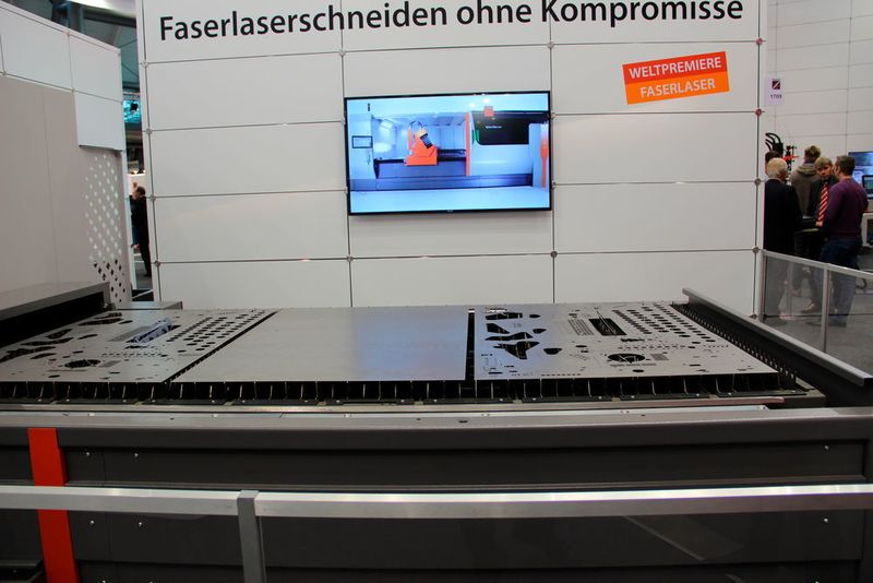 Impressionen, mit Details zu den Award-Gewinnern...wer durchhält findet auch noch einige weibliche Hingucker...viel Spaß. (BildL Ulrich)