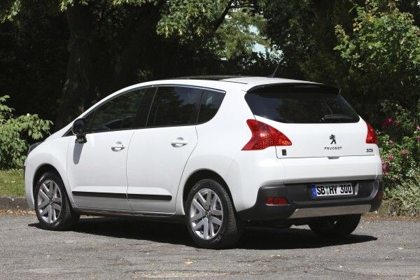 Der Peugeot 3008 HYbrid4 - das weltweit erste Sereinfahrzeug mit Full-Hybrid-Diesel (Peugeot)