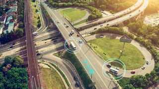 Vernetzte Mobilität, Künstliche Intelligenz und Autonomes Fahren werden – nach Ansicht von Experten – schon in naher Zukunft das Straßenbild prägen. (© DedMityay - stock.adobe.com)