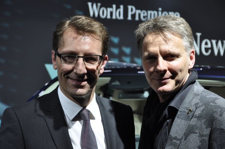 Fans der V-Klasse: Transporter-Vertriebschef Matthias Hindemith gemeinsam mit Jörg Pilawa. (Foto: Richter)