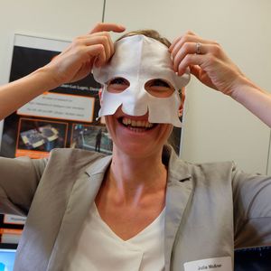 Kein Schönheitspflästerchen von HSE 24 oder QVC, sondern eine "Sub"-Maske für die VR-Brille.(Bild:  Schreier)