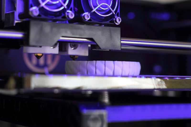 3D-Druck in jeglicher Form: Im ‚Ansys Additive Manufacturing Research Laboratory‘ ist es möglich, Produkte aus Metall, Legierungen, Polymeren und andere Materialien additiv zu fertigen. (perihelio)