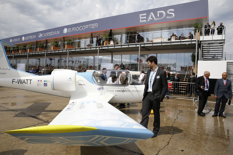 Elektrisch angetriebenes Trainingsflugzeug für die allgemeine Luftfahrt: E-Fan von EADS und Aero Composites Saintonge (ACS) (EADS)