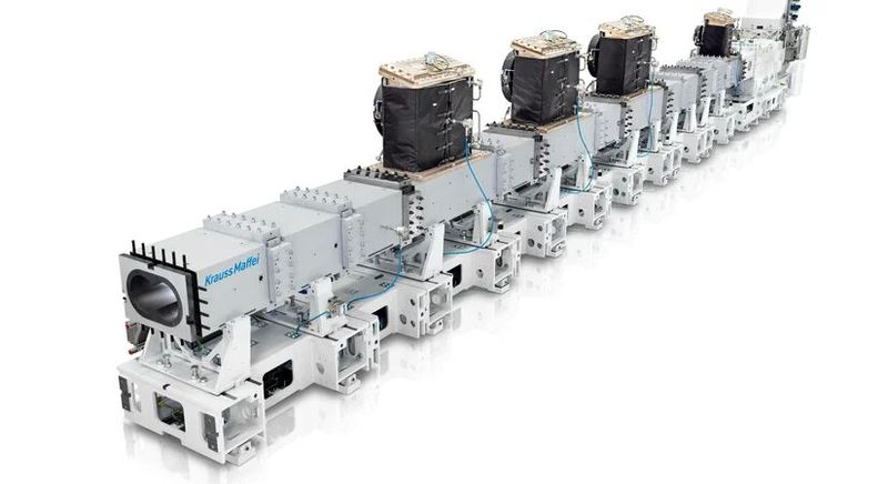 Krauss-Maffei steigt mit dem Doppelschneckenextruder ZE Petrochemical (ZE-PC) in ein neues Geschäftsfeld ein. Er soll die Petrochemie überzeugen, ihn für die Rohpolymerherstellung einzusetzen. Ein großzügiges Da/Di-Verhältnis und ein kräftiges Drehmoment dürften gefallen. (Bild: Krauss-Maffei)