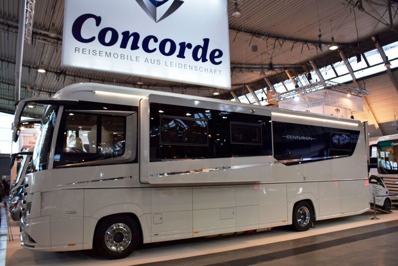 Für komfortables Reisen sorgt die „rollende Villa“ von Concorde. Das Modell Centurion-1160-GSI bietet auch eine kleine Garage im Heck. (Schweitzer)