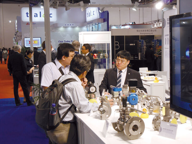 Overall, 295 exhibitors from 17 countries took part in AchemAsia. The largest share came from China with 194 exhibitors, including a number of international subsidiaries. The second largest delegation came from Germany with 49 companies, followed by France with 17. (DECHEMA)