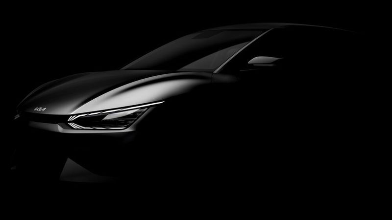 Kia realisiert mit dem EV6 sein erstes Elektroauto auf der Konzernplattform E-GMP. Der EV6 trägt als erstes Modell bereits das neugestaltete Kia-Markenlogo. (Bild: Kia)
