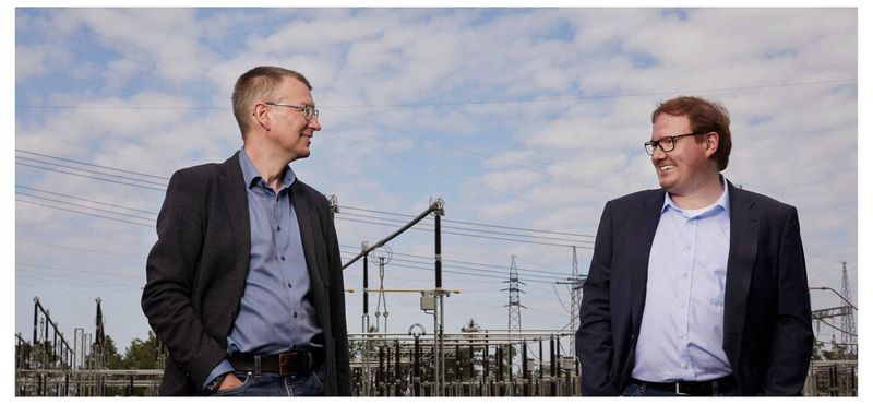 Um potenzielle Black-outs zu verhindern, werden Leistungsschalter eingesetzt. Allerdings beinhalten diese Gase, die um ein Vielfaches schädlicher sind als CO2. Der Prototyp des Siemens-Preisträgerteams schaltet CO2-neutral: Sie setzen auf Vakuumtechnik und verwenden statt klimaschädlicher Gase reine Luft.  (©Enno Kapitza)