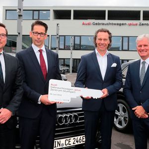 (Audi-Zentrum Stuttgart)