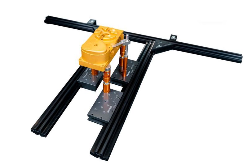Das Eco-fix-Schienen-Set S von Mitutoyo ist ein KMG-Spannsystem für schnelle Positionierung. (Mitutoyo)