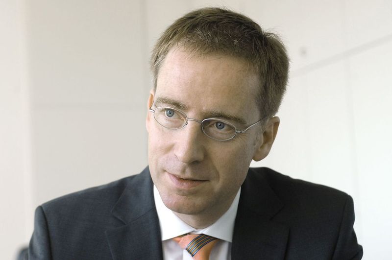 Prof. Dr. Michael Hürther: „Wenn ein Unternehmen vorhat, sich auf einem längeren Weg zum Auftragsvolumen von vor rund drei Jahren zurückzukämpfen, dann ist Kurzarbeit ein nützliches Instrument dafür. Sie wirkt aber bei solchen Unternehmen negativ, die kein Licht am Ende des Tunnels sehen.“ Bild: IW (Archiv: Vogel Business Media)