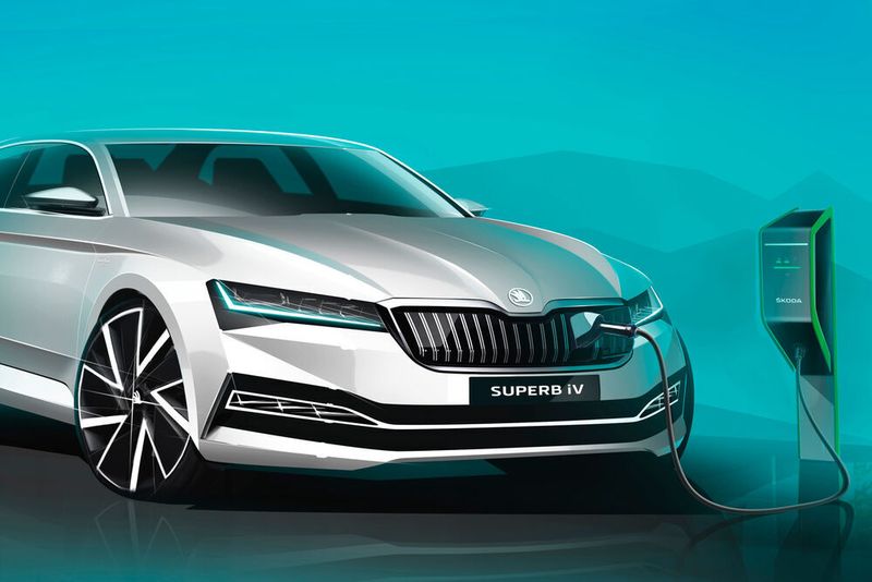Mit dem Facelift des aktuellen Superb nähert sich Skoda dem Elektrozeitalter: Erstmals wird es einen Plug-in-Hybrid-Antrieb im Programm geben. (Skoda)